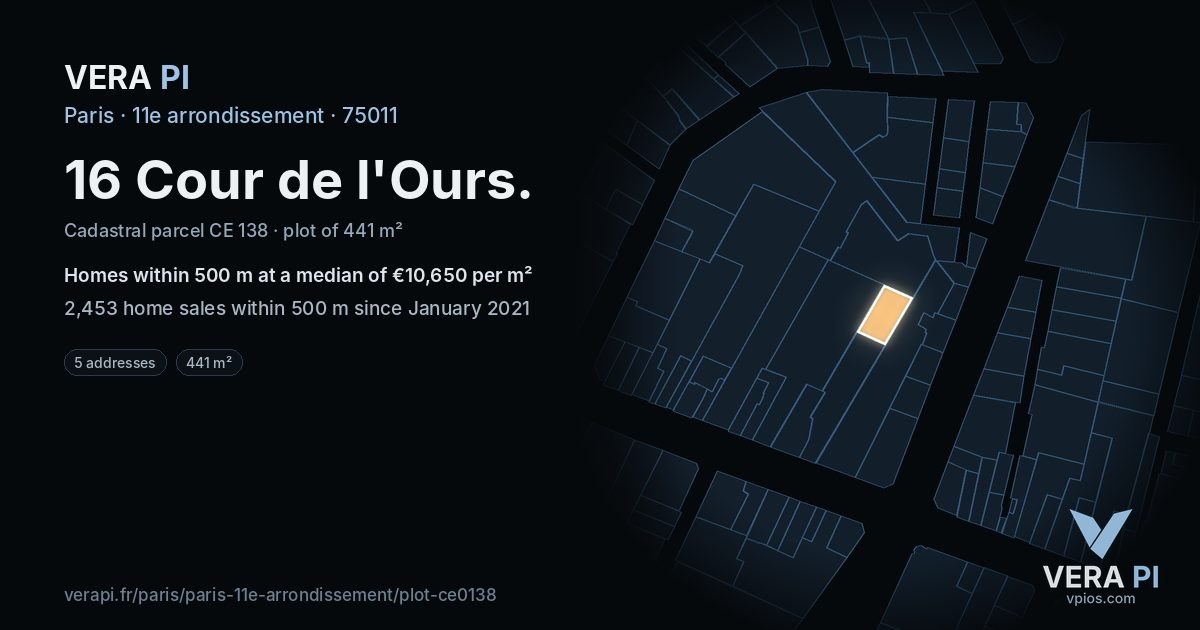 16 Cour de l'Ours, 11e arrondissement at night – the plot lit, the parcels around coloured by the prices near them