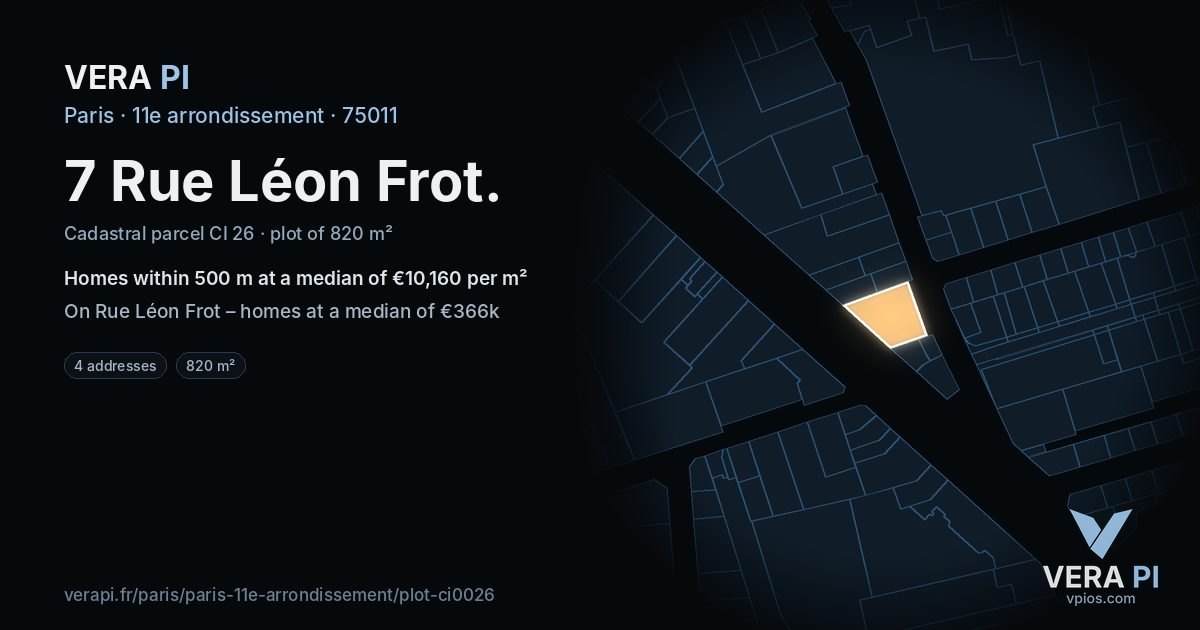7 Rue Léon Frot, 11e arrondissement at night – the plot lit, the parcels around coloured by the prices near them