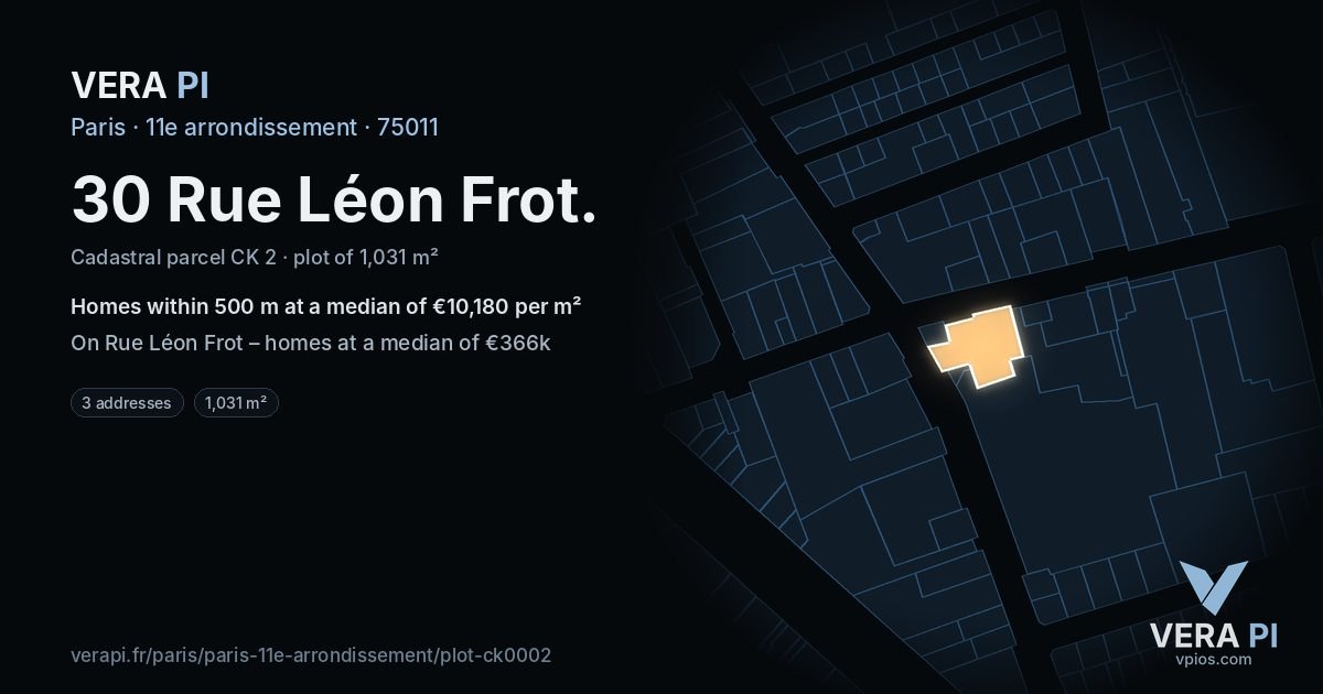 30 Rue Léon Frot, 11e arrondissement at night – the plot lit, the parcels around coloured by the prices near them