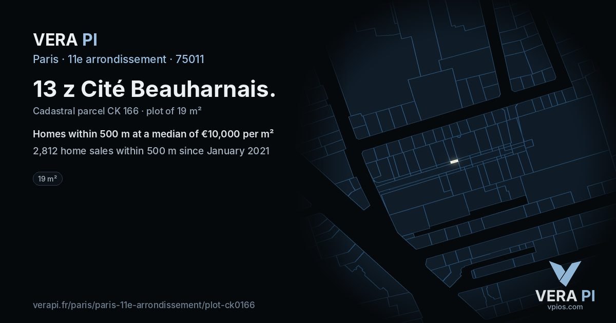 13 z Cité Beauharnais, 11e arrondissement at night – the plot lit, the parcels around coloured by the prices near them