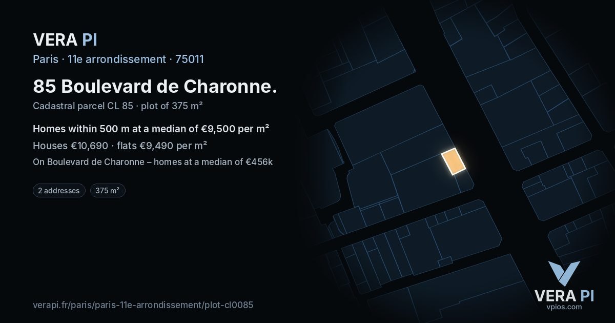 85 Boulevard de Charonne, 11e arrondissement at night – the plot lit, the parcels around coloured by the prices near them
