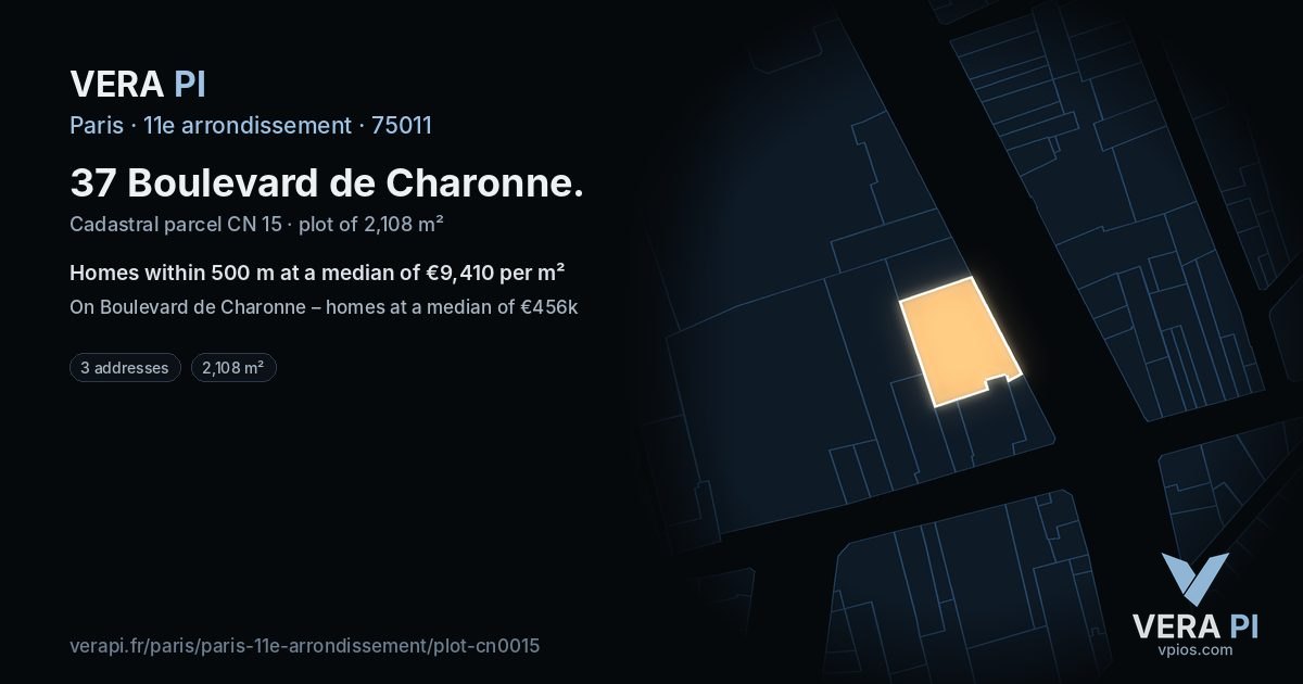 37 Boulevard de Charonne, 11e arrondissement at night – the plot lit, the parcels around coloured by the prices near them