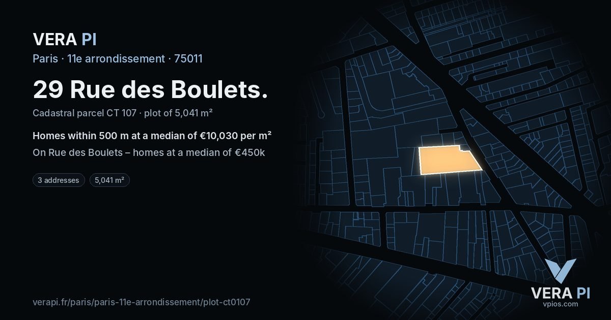 29 Rue des Boulets, 11e arrondissement at night – the plot lit, the parcels around coloured by the prices near them