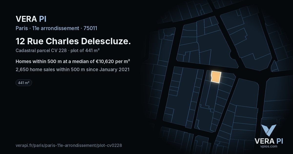 12 Rue Charles Delescluze, 11e arrondissement at night – the plot lit, the parcels around coloured by the prices near them