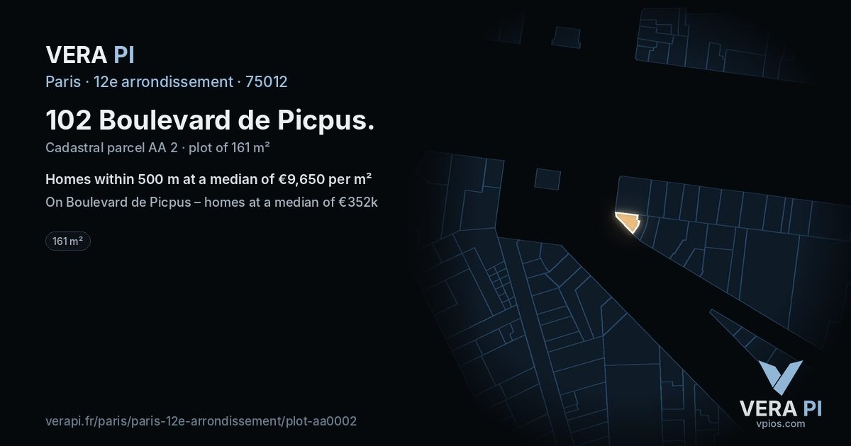 102 Boulevard de Picpus, 12e arrondissement at night – the plot lit, the parcels around coloured by the prices near them
