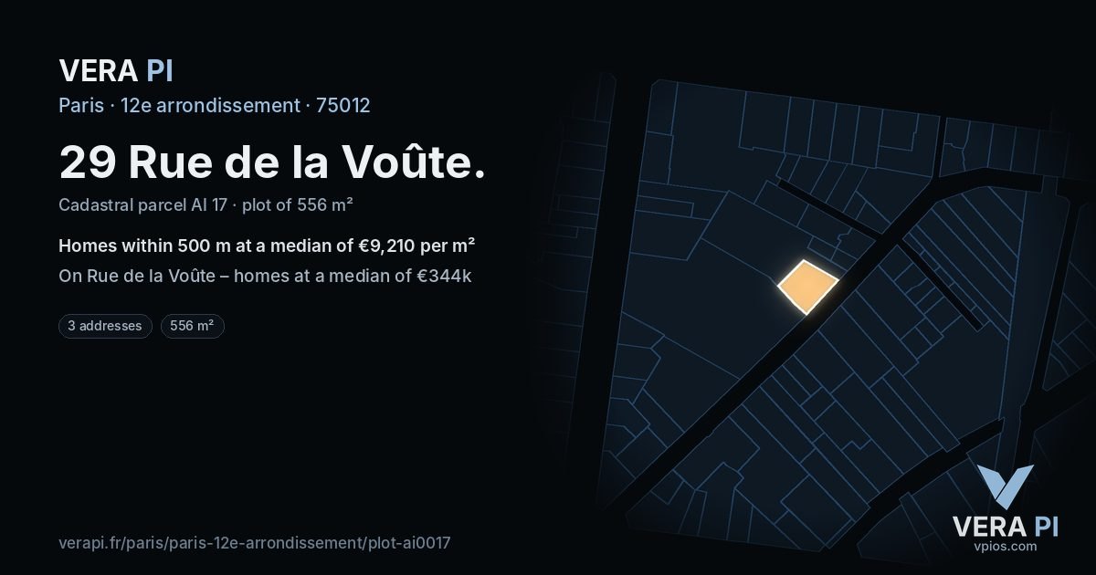 29 Rue de la Voûte, 12e arrondissement at night – the plot lit, the parcels around coloured by the prices near them
