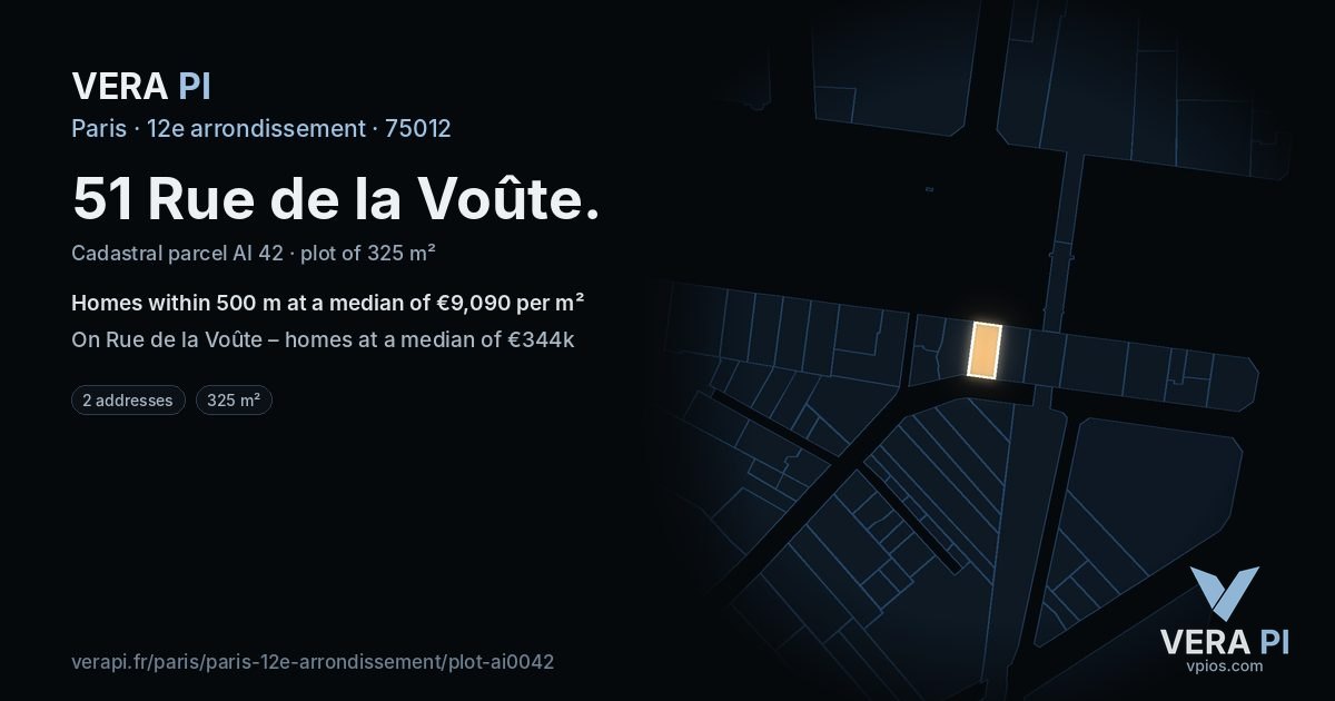 51 Rue de la Voûte, 12e arrondissement at night – the plot lit, the parcels around coloured by the prices near them