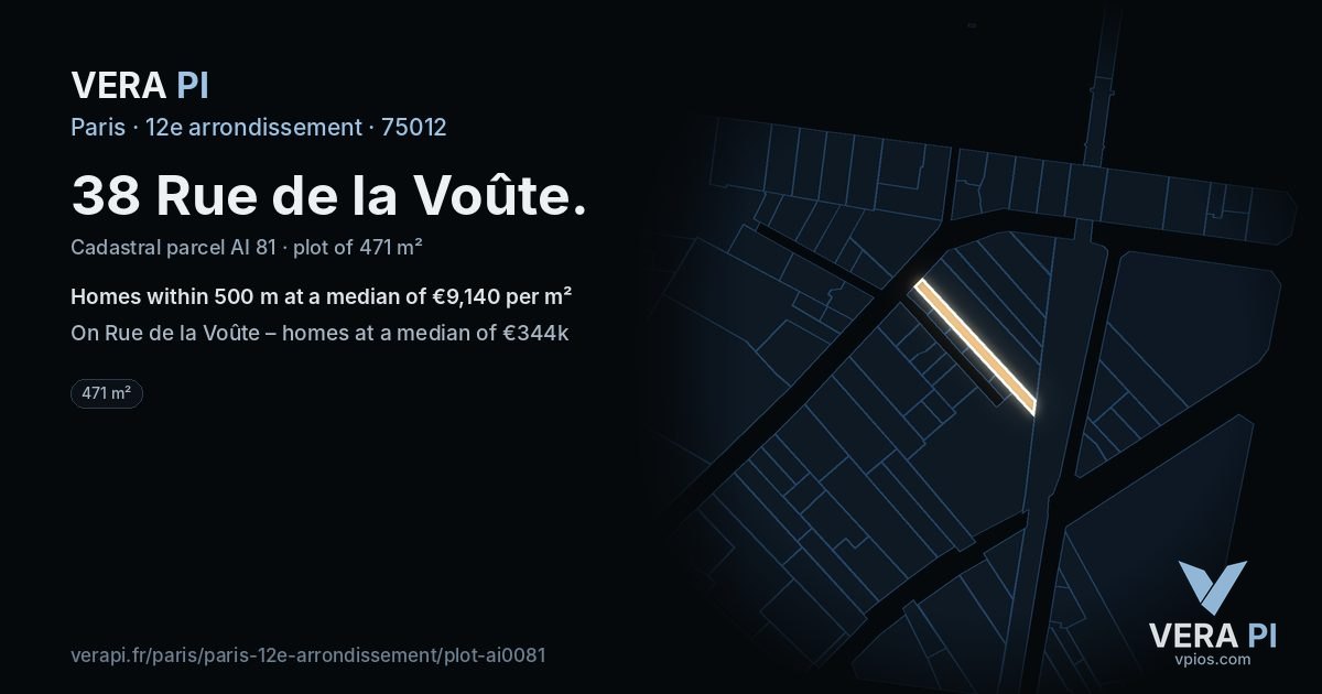 38 Rue de la Voûte, 12e arrondissement at night – the plot lit, the parcels around coloured by the prices near them