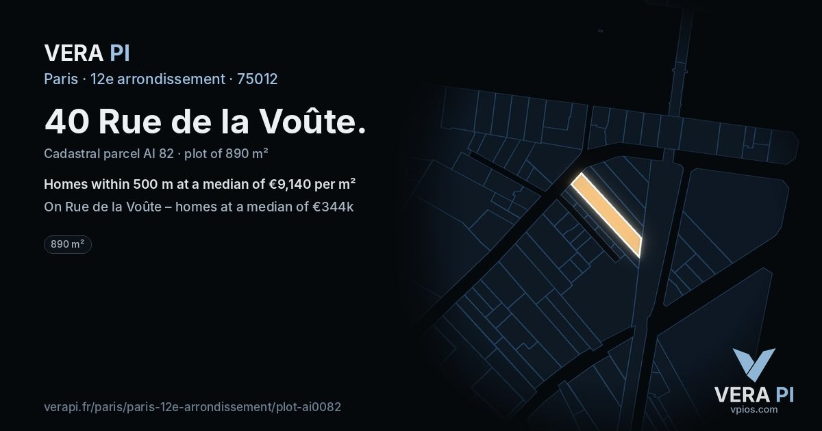 40 Rue de la Voûte, 12e arrondissement at night – the plot lit, the parcels around coloured by the prices near them