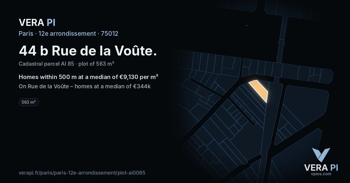 44 b Rue de la Voûte, 12e arrondissement at night – the plot lit, the parcels around coloured by the prices near them