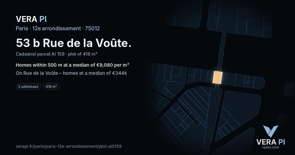 53 b Rue de la Voûte, 12e arrondissement at night – the plot lit, the parcels around coloured by the prices near them