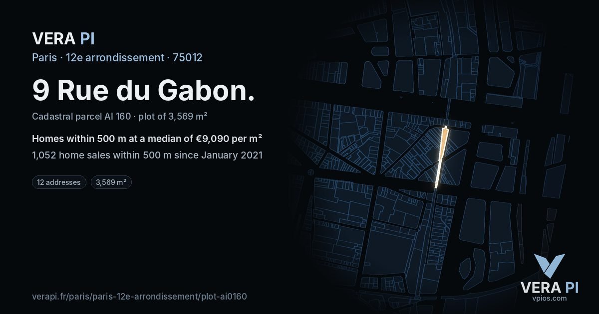 9 Rue du Gabon, 12e arrondissement at night – the plot lit, the parcels around coloured by the prices near them
