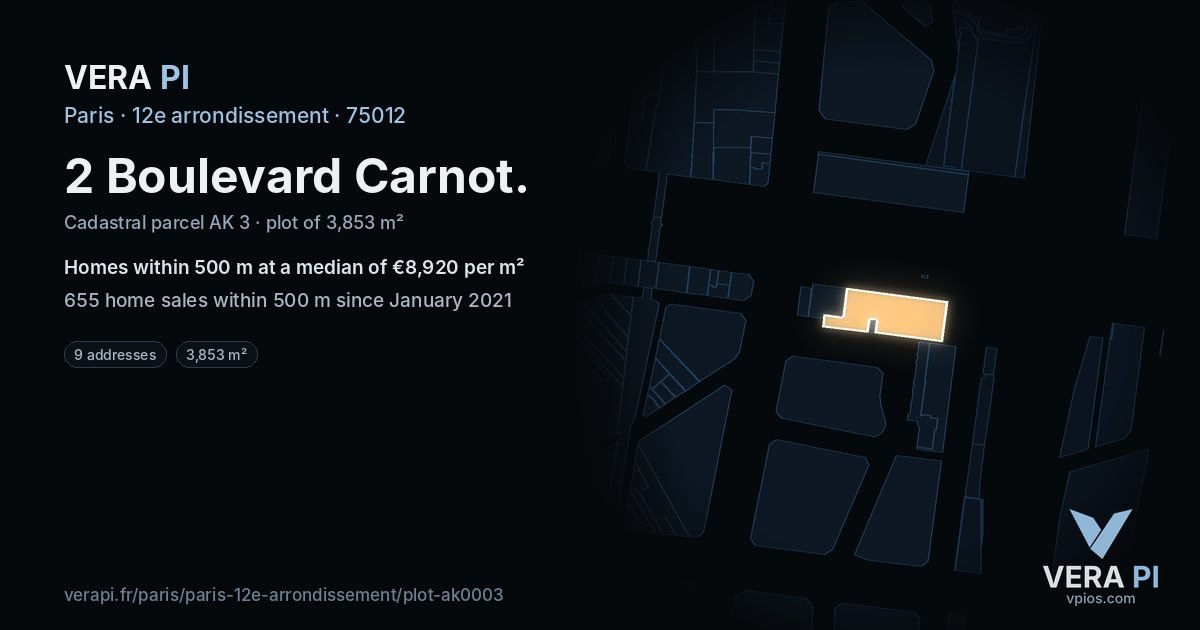2 Boulevard Carnot, 12e arrondissement at night – the plot lit, the parcels around coloured by the prices near them