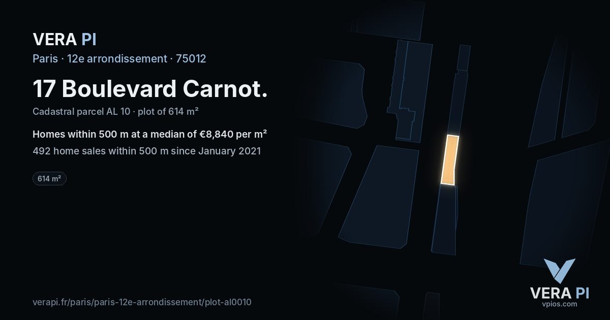 17 Boulevard Carnot, 12e arrondissement at night – the plot lit, the parcels around coloured by the prices near them