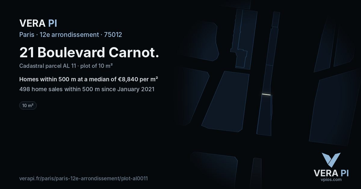 21 Boulevard Carnot, 12e arrondissement at night – the plot lit, the parcels around coloured by the prices near them