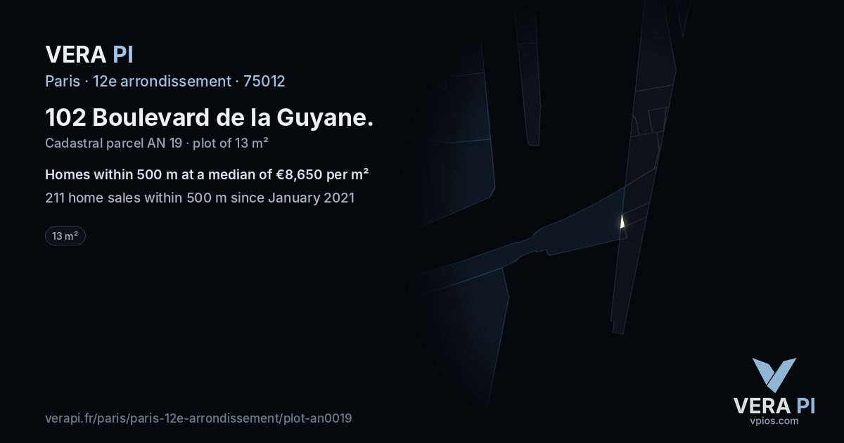 102 Boulevard de la Guyane, 12e arrondissement at night – the plot lit, the parcels around coloured by the prices near them
