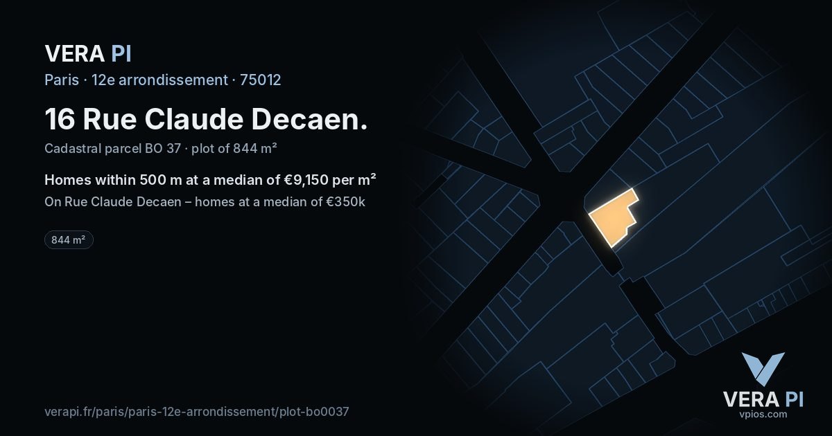 16 Rue Claude Decaen, 12e arrondissement at night – the plot lit, the parcels around coloured by the prices near them