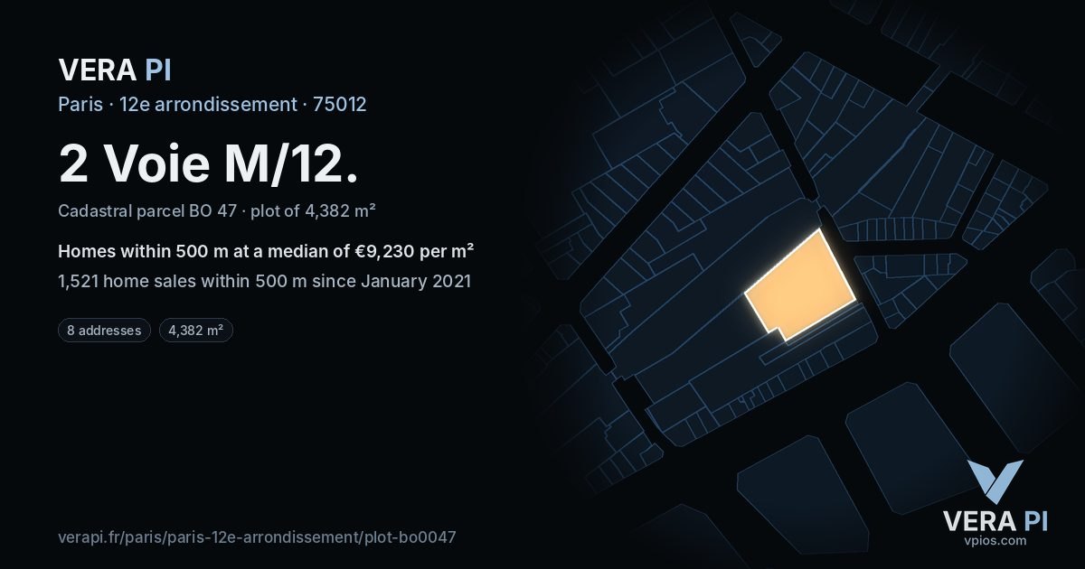 2 Voie M/12, 12e arrondissement at night – the plot lit, the parcels around coloured by the prices near them