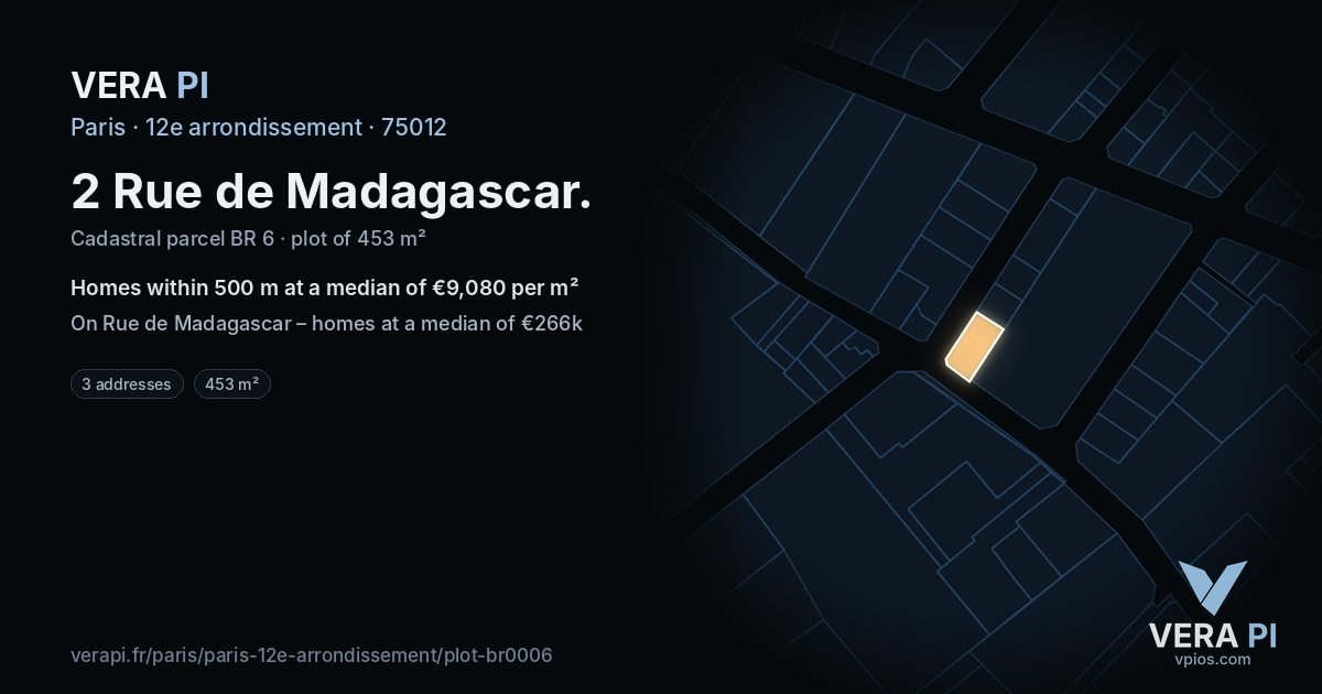 2 Rue de Madagascar, 12e arrondissement at night – the plot lit, the parcels around coloured by the prices near them