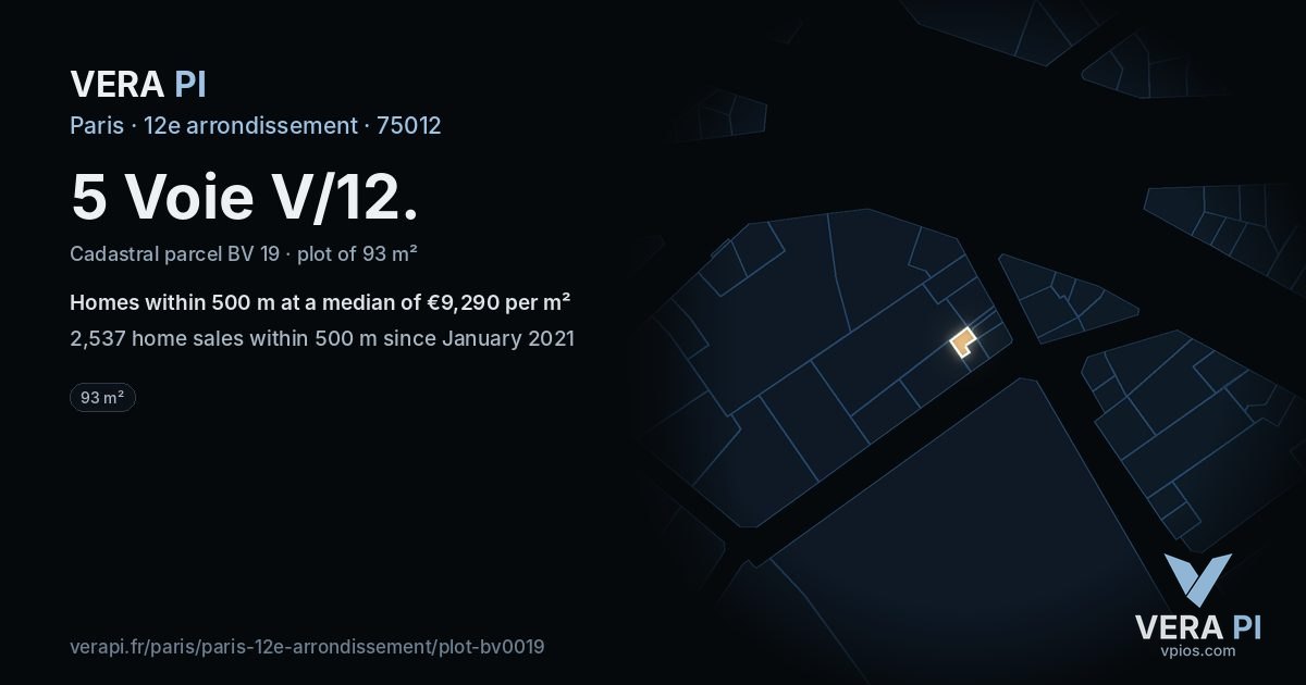 5 Voie V/12, 12e arrondissement at night – the plot lit, the parcels around coloured by the prices near them