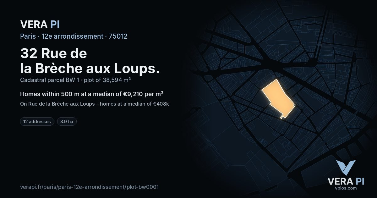 32 Rue de la Brèche aux Loups, 12e arrondissement at night – the plot lit, the parcels around coloured by the prices near them
