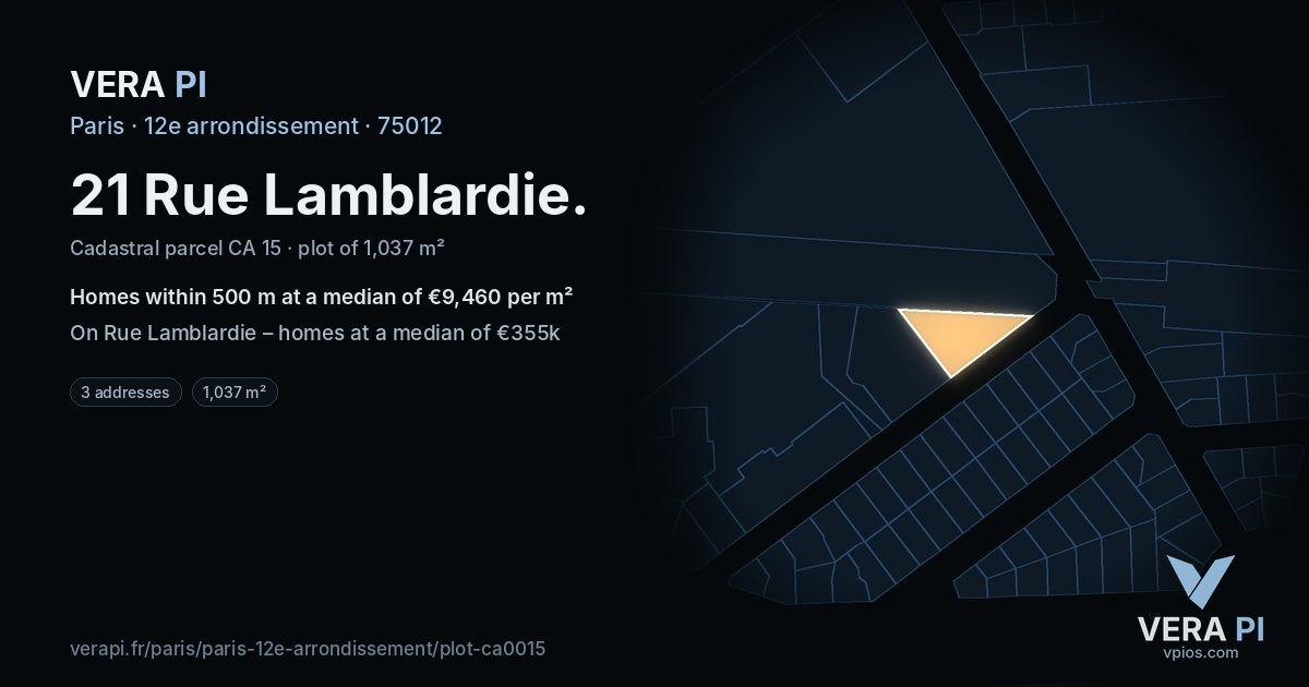 21 Rue Lamblardie, 12e arrondissement at night – the plot lit, the parcels around coloured by the prices near them