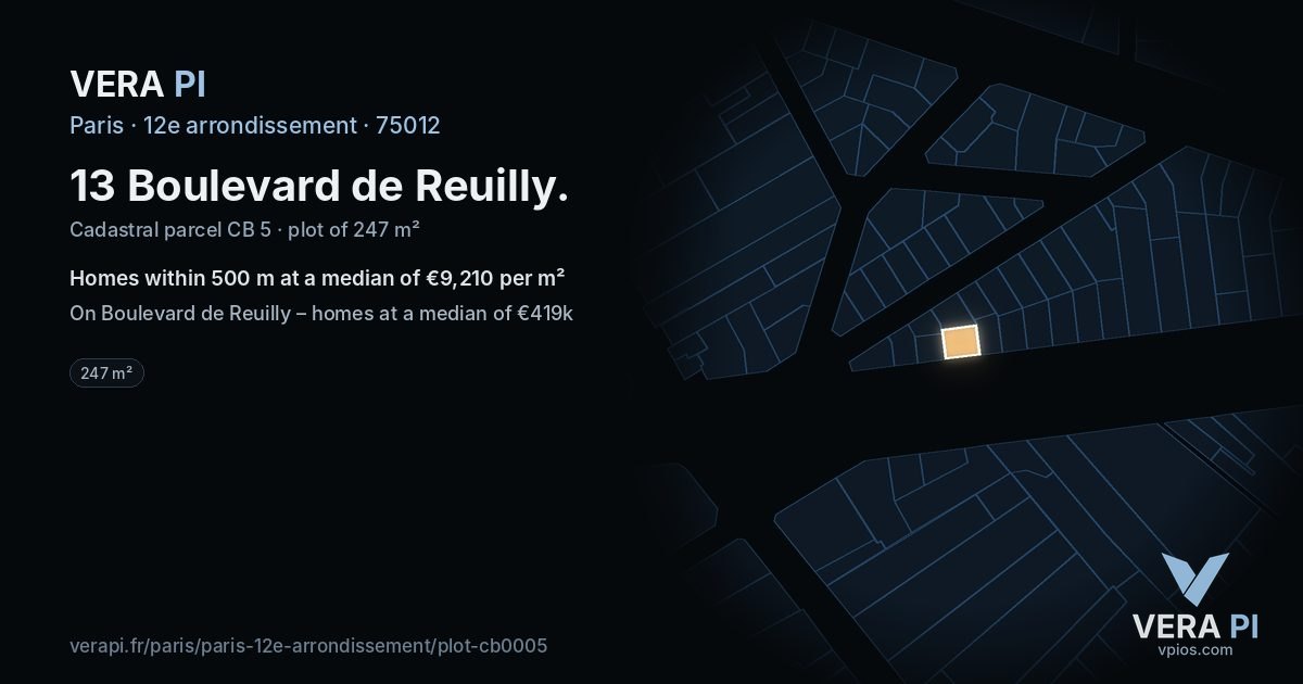 13 Boulevard de Reuilly, 12e arrondissement at night – the plot lit, the parcels around coloured by the prices near them