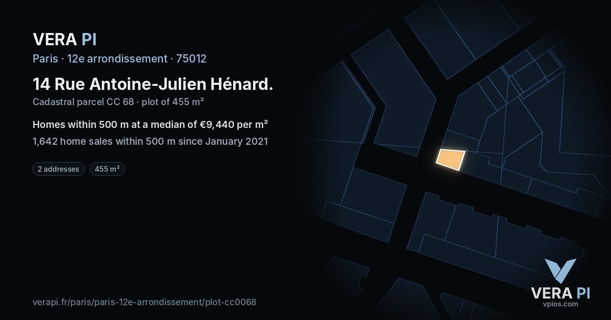 14 Rue Antoine-Julien Hénard, 12e arrondissement at night – the plot lit, the parcels around coloured by the prices near them