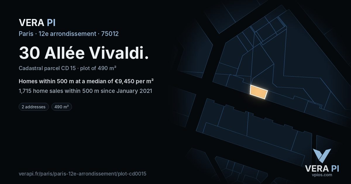 30 Allée Vivaldi, 12e arrondissement at night – the plot lit, the parcels around coloured by the prices near them