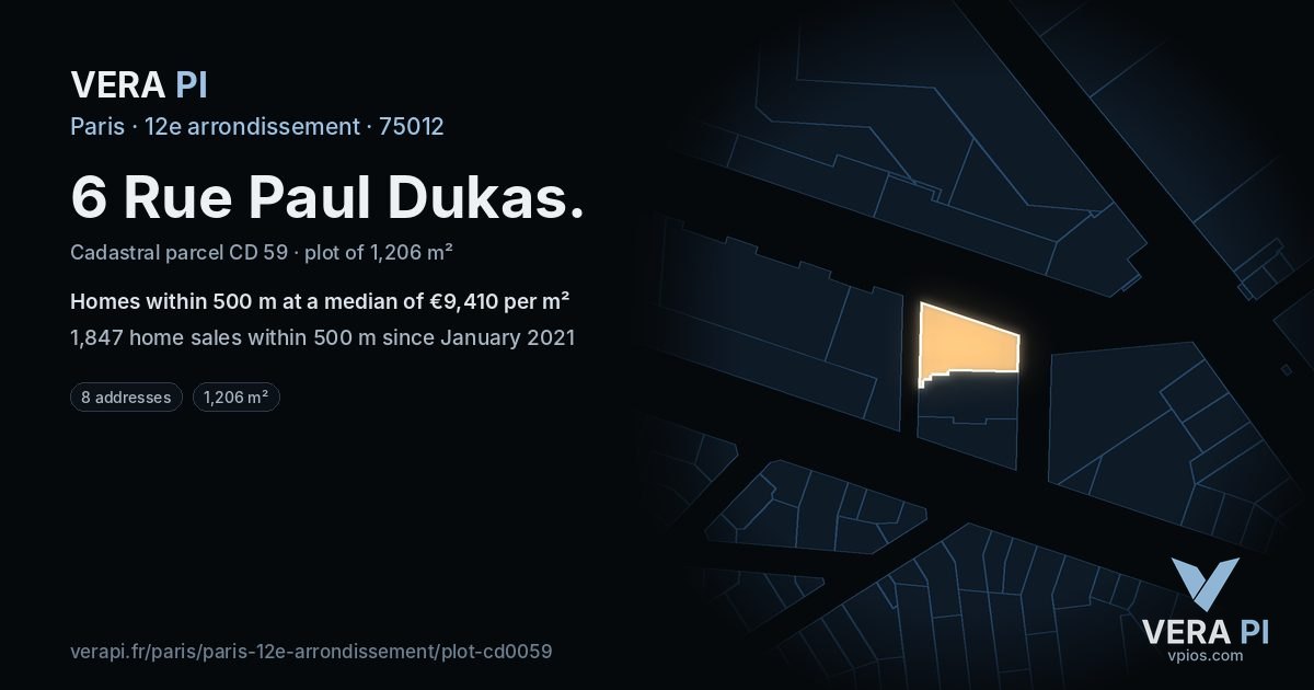 6 Rue Paul Dukas, 12e arrondissement at night – the plot lit, the parcels around coloured by the prices near them
