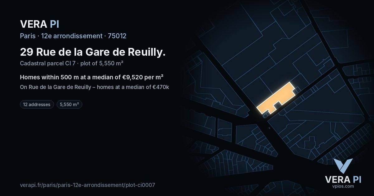 29 Rue de la Gare de Reuilly, 12e arrondissement at night – the plot lit, the parcels around coloured by the prices near them
