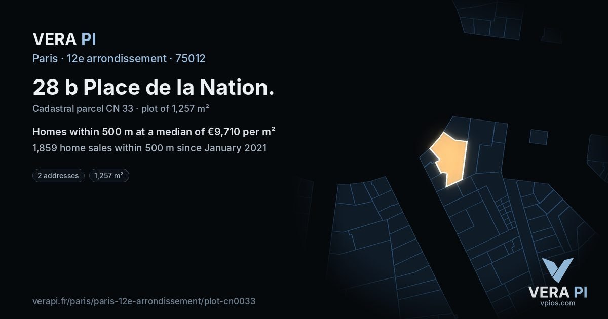 28 b Place de la Nation, 12e arrondissement at night – the plot lit, the parcels around coloured by the prices near them