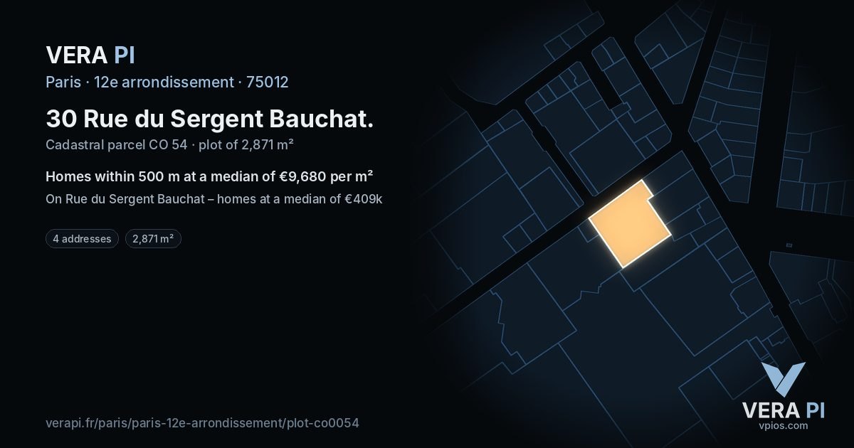 30 Rue du Sergent Bauchat, 12e arrondissement at night – the plot lit, the parcels around coloured by the prices near them