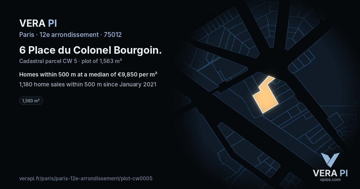 6 Place du Colonel Bourgoin, 12e arrondissement at night – the plot lit, the parcels around coloured by the prices near them