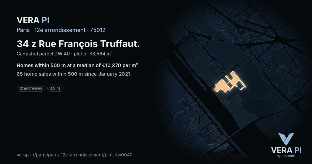34 z Rue François Truffaut, 12e arrondissement at night – the plot lit, the parcels around coloured by the prices near them