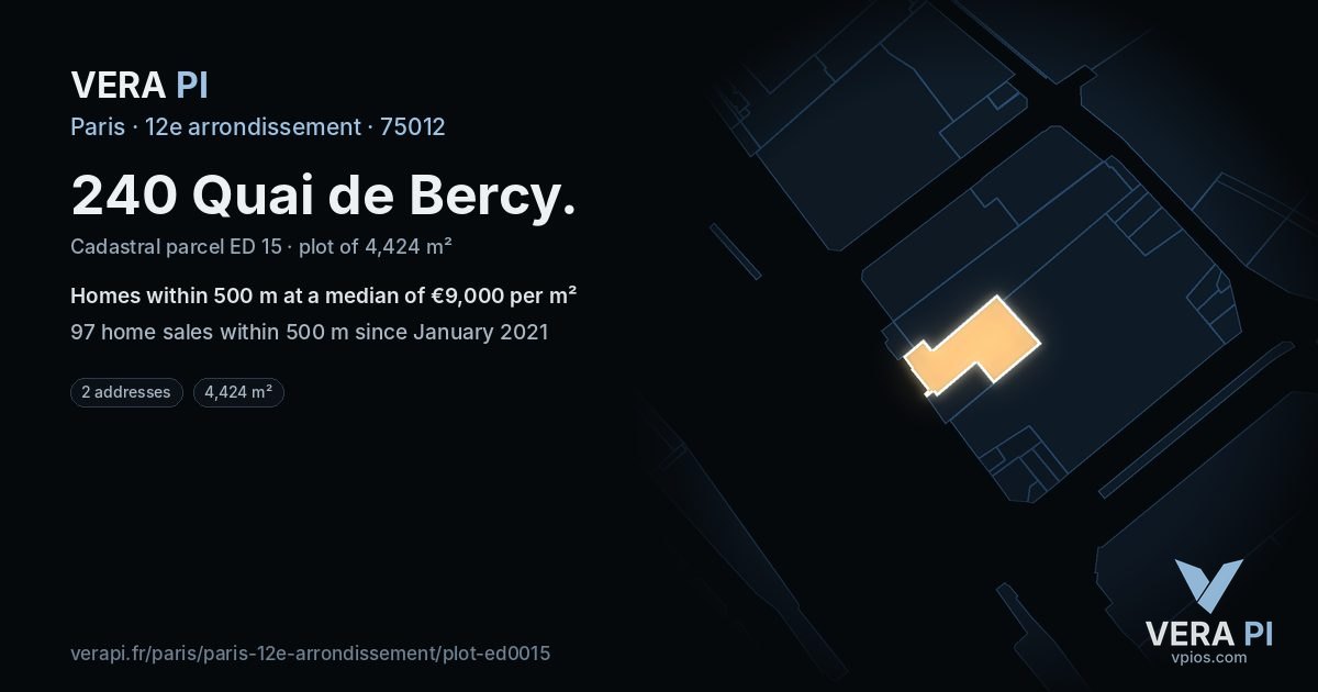 240 Quai de Bercy, 12e arrondissement at night – the plot lit, the parcels around coloured by the prices near them