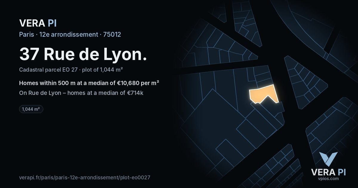 37 Rue de Lyon, 12e arrondissement at night – the plot lit, the parcels around coloured by the prices near them