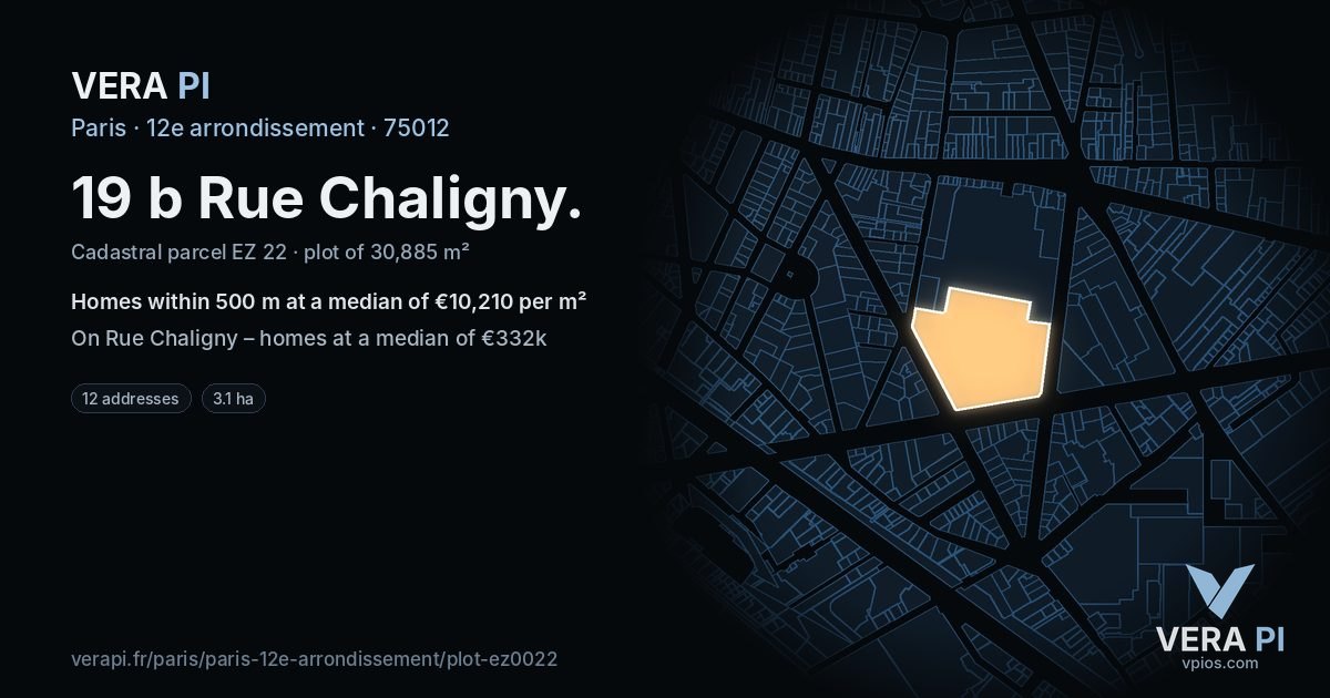 19 b Rue Chaligny, 12e arrondissement at night – the plot lit, the parcels around coloured by the prices near them