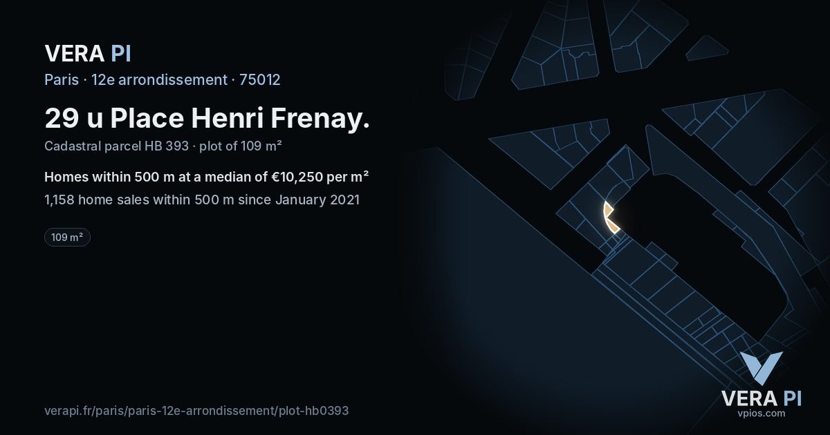 29 u Place Henri Frenay, 12e arrondissement at night – the plot lit, the parcels around coloured by the prices near them