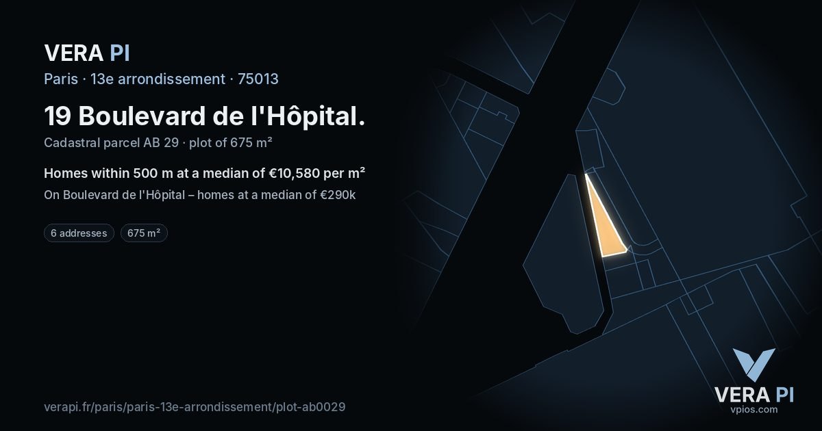 19 Boulevard de l'Hôpital, 13e arrondissement at night – the plot lit, the parcels around coloured by the prices near them