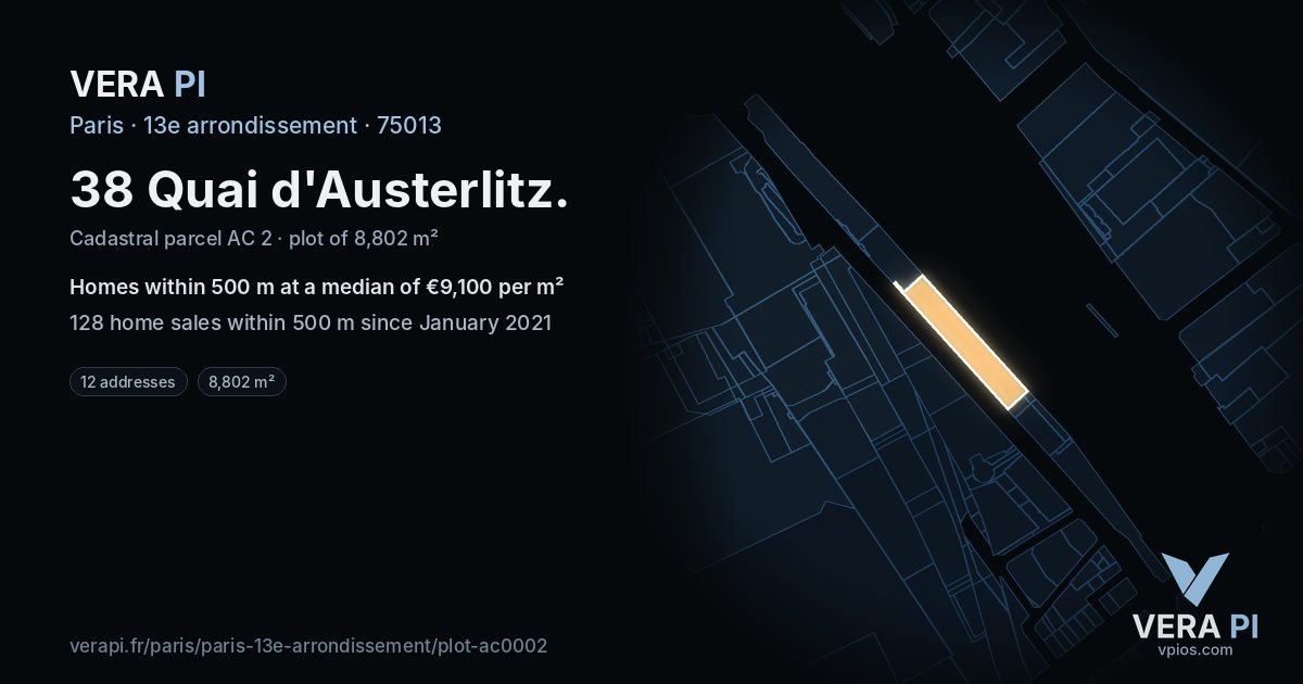 38 Quai d'Austerlitz, 13e arrondissement at night – the plot lit, the parcels around coloured by the prices near them