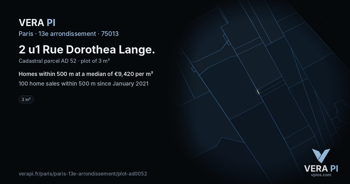 2 u1 Rue Dorothea Lange, 13e arrondissement at night – the plot lit, the parcels around coloured by the prices near them