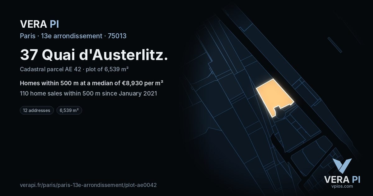 37 Quai d'Austerlitz, 13e arrondissement at night – the plot lit, the parcels around coloured by the prices near them