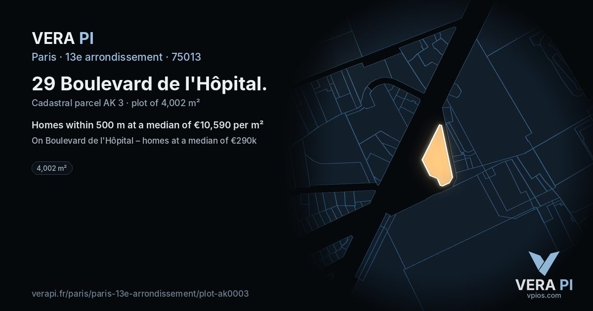 29 Boulevard de l'Hôpital, 13e arrondissement at night – the plot lit, the parcels around coloured by the prices near them