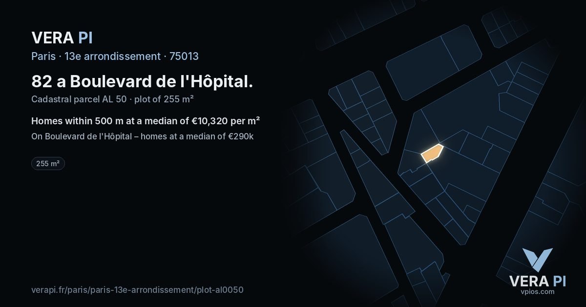 82 a Boulevard de l'Hôpital, 13e arrondissement at night – the plot lit, the parcels around coloured by the prices near them