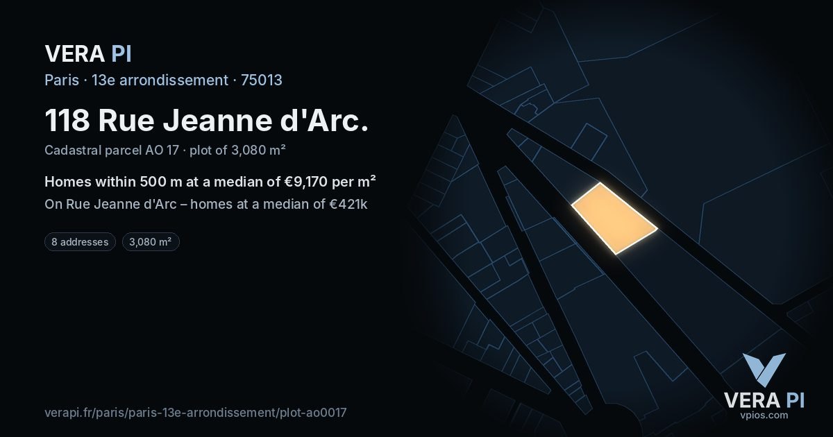 118 Rue Jeanne d'Arc, 13e arrondissement at night – the plot lit, the parcels around coloured by the prices near them