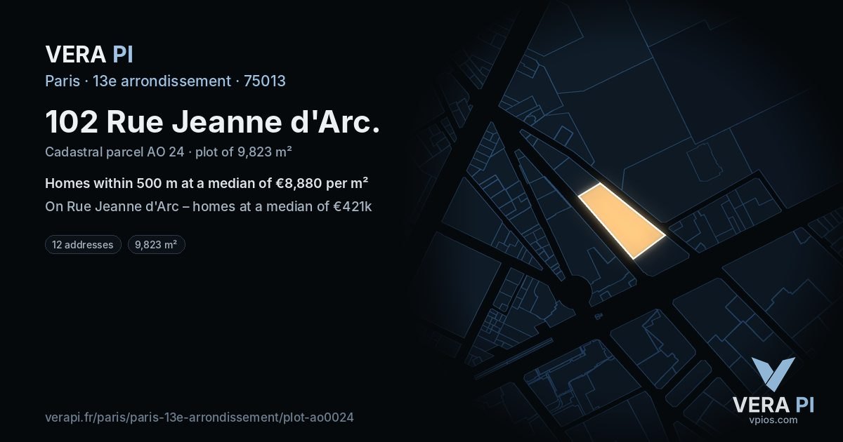 102 Rue Jeanne d'Arc, 13e arrondissement at night – the plot lit, the parcels around coloured by the prices near them
