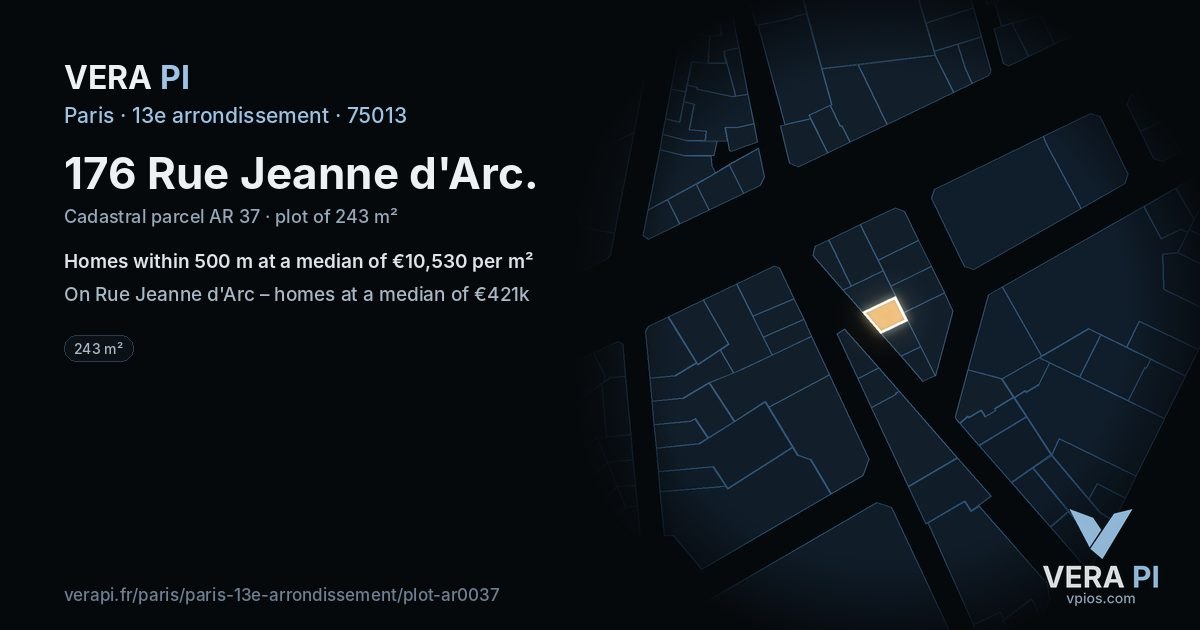 176 Rue Jeanne d'Arc, 13e arrondissement at night – the plot lit, the parcels around coloured by the prices near them