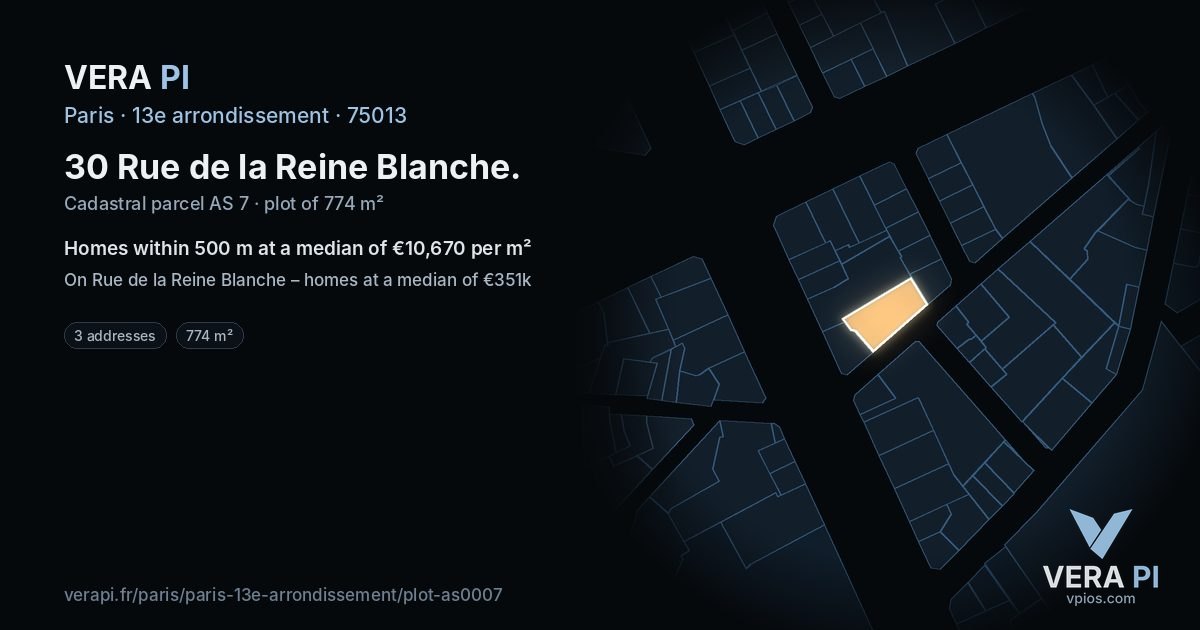30 Rue de la Reine Blanche, 13e arrondissement at night – the plot lit, the parcels around coloured by the prices near them