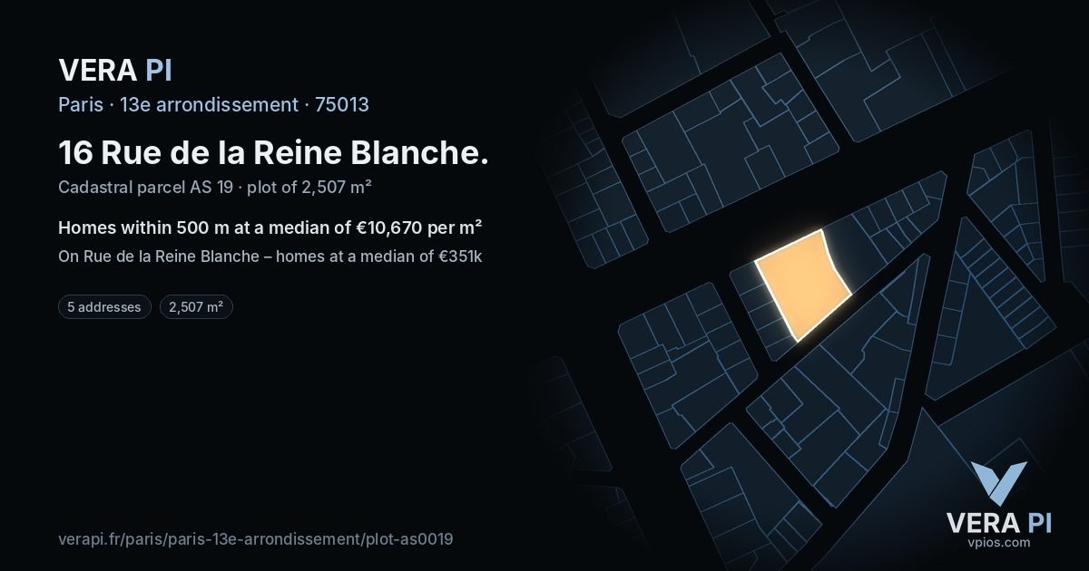 16 Rue de la Reine Blanche, 13e arrondissement at night – the plot lit, the parcels around coloured by the prices near them